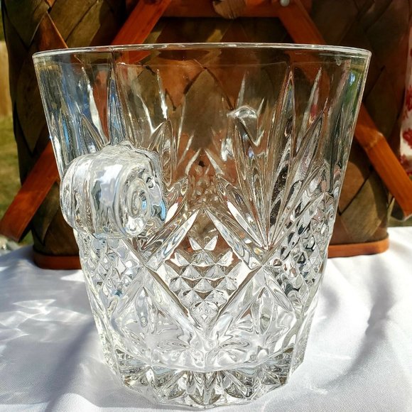 Shannon by Godinger DUBLIN Collection Lead Free Cut Crystal Ice Bucket 6 3/4" - Picture 2 of 10